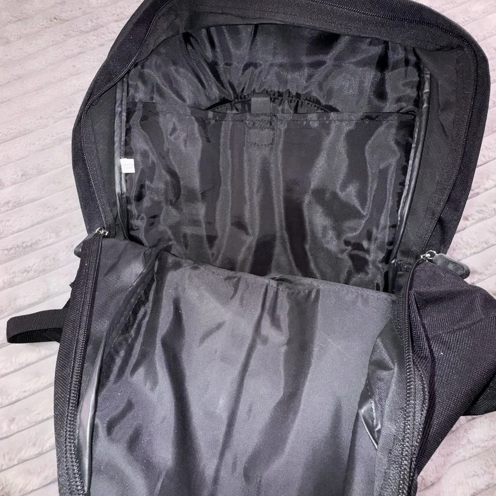 Ariat 2 Pocket Laptop‎ Pouch Backpack Black Classic Black Logo